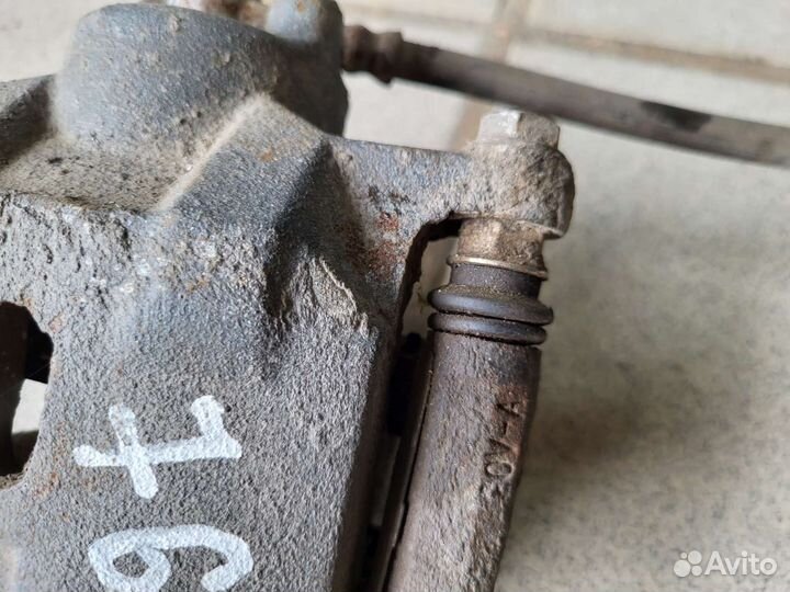 Левый суппорт фав в5