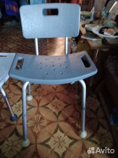 Кресло для пожилых в дущевую