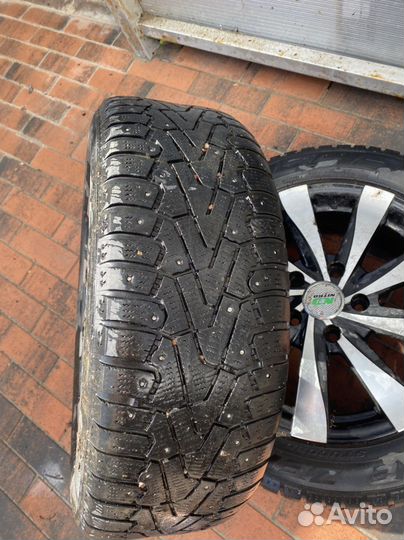Pirelli Ice Zero 205/55 R16
