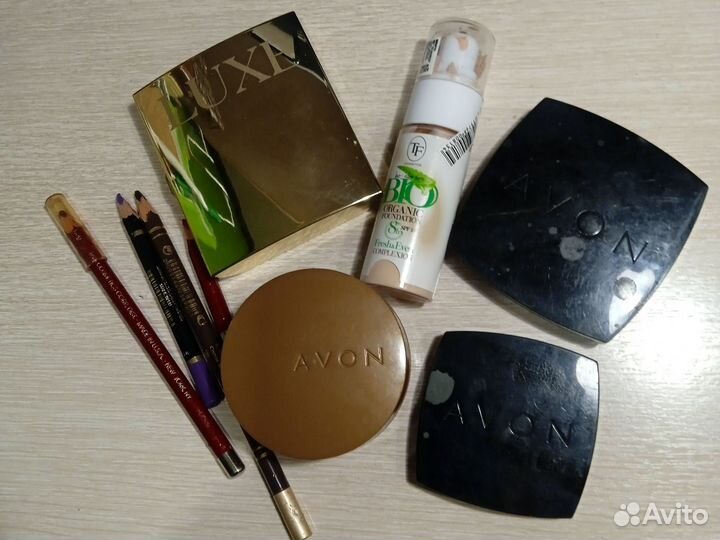 Набор косметики б/у ассортимент 9 предметов