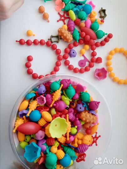 Детский набор-конструктор для создания украшений