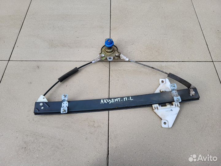 Стеклоподьемник (механический) передний левый Hyun