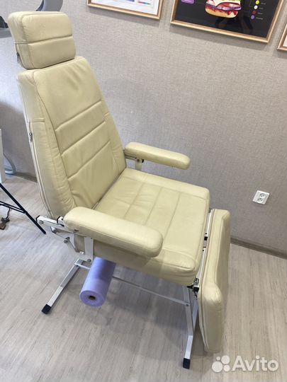 Кушетка косметологическая
