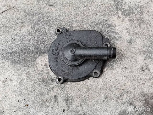 Крышка маслоотделителя Mercedes 272 двигатель