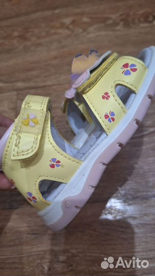 Сандалии для девочки