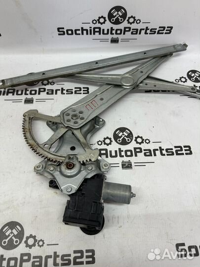 Стеклоподъемник передний правый Toyota Camry V70