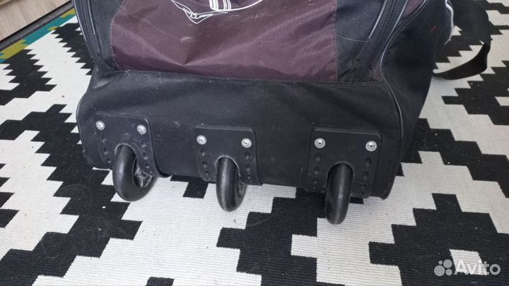 Хоккейный баул на колесах большой