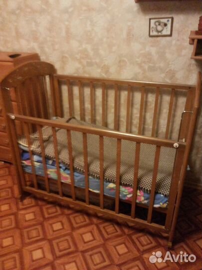 Детская кроватка