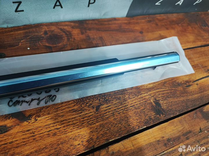 Молдинг стекла заднего правого Camry XV70 Новый Ор