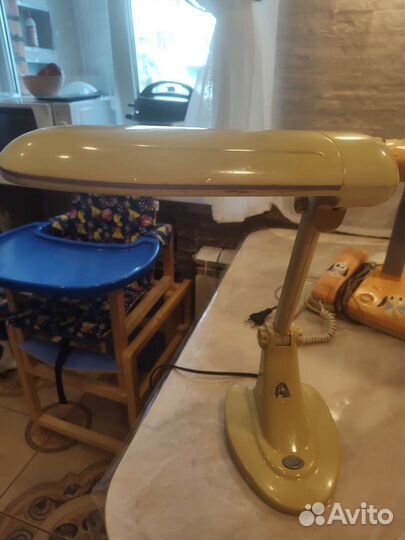 Лампа настольная