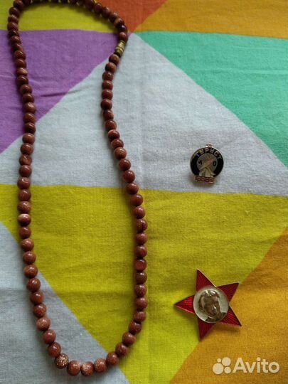 Заколки,значки