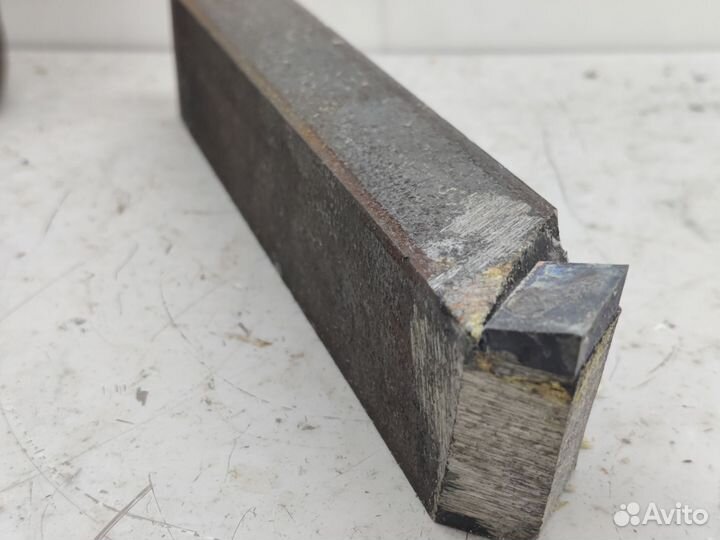 Резец токарный проходной прямой