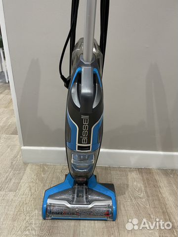 Моющий вертикальный пылесос Bissell