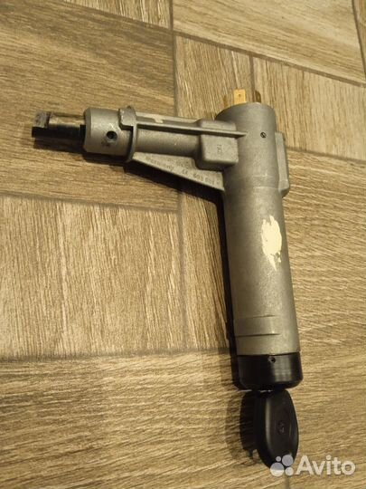 Замок зажигания с личинкой от Audi 100, 200 C3