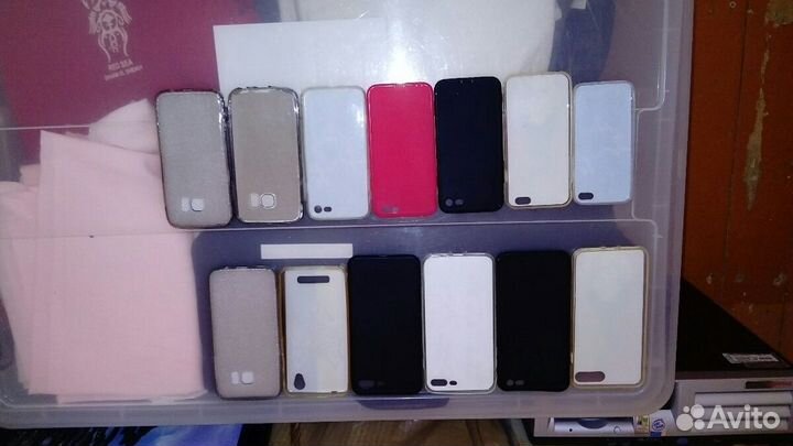 Чехлы на телефоны