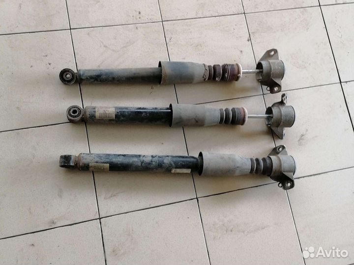 Задний амортизатор Ауди