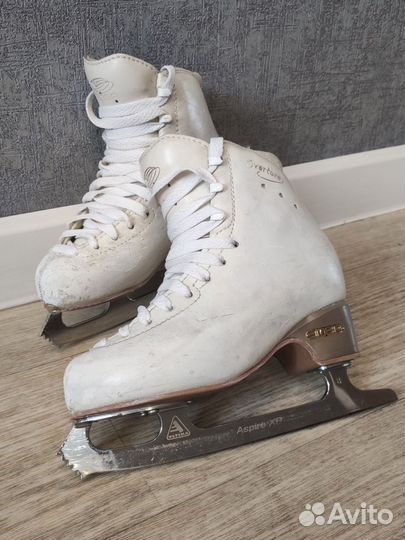 Фигурные коньки Edea overture 215