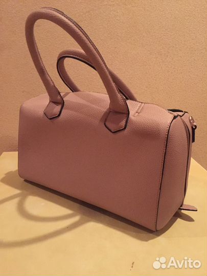 Продаю фирменную сумку