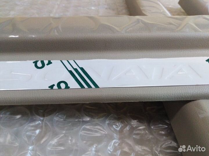 Накладки на пороги Hyundai Sonata 2004 - 2010