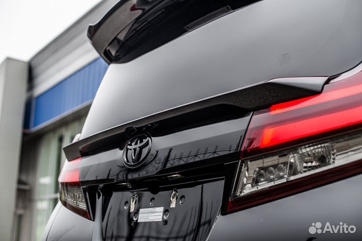 Спойлер на багажник Toyota Alphard (3G) 2015-2017