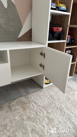 Тумба под тв белая подвесная