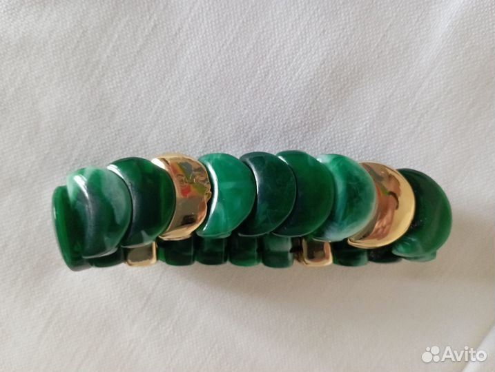 Браслет пластмассовый