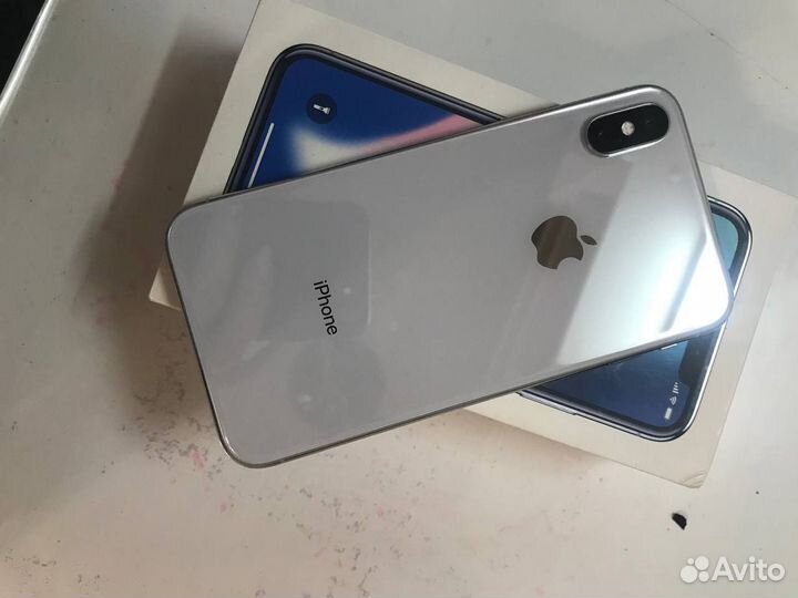 iPhone X, 256 ГБ