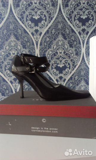 Продаются новые кожаные туфли Carnaby