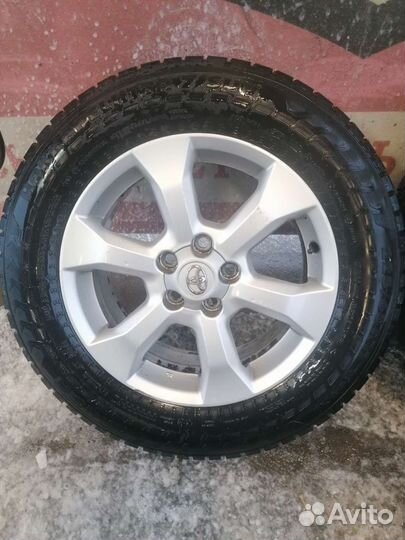 Toyota Rav4 225 65 r17