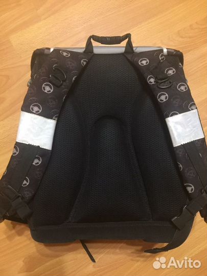 Рюкзак школьный с ортопедической спинкой