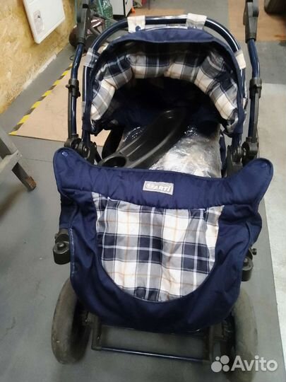 Прогулочная коляска