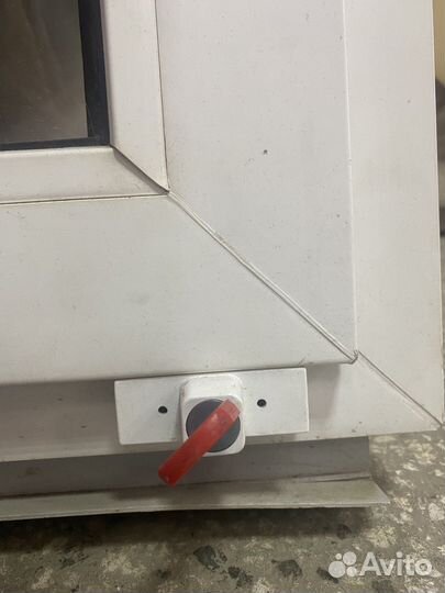 Блокирующий замок для евроокна