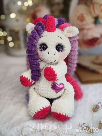 Вязаный единорог. Ручная работа