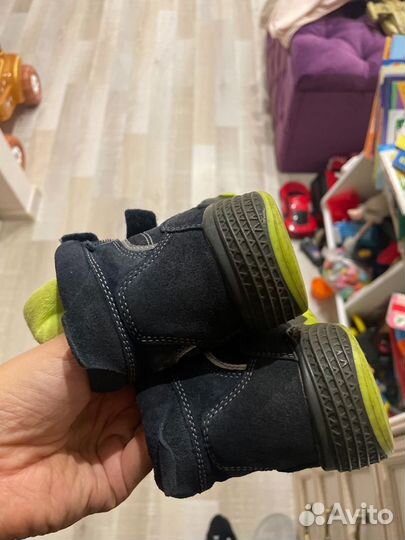 Ботинки зимние на мальчика 24
