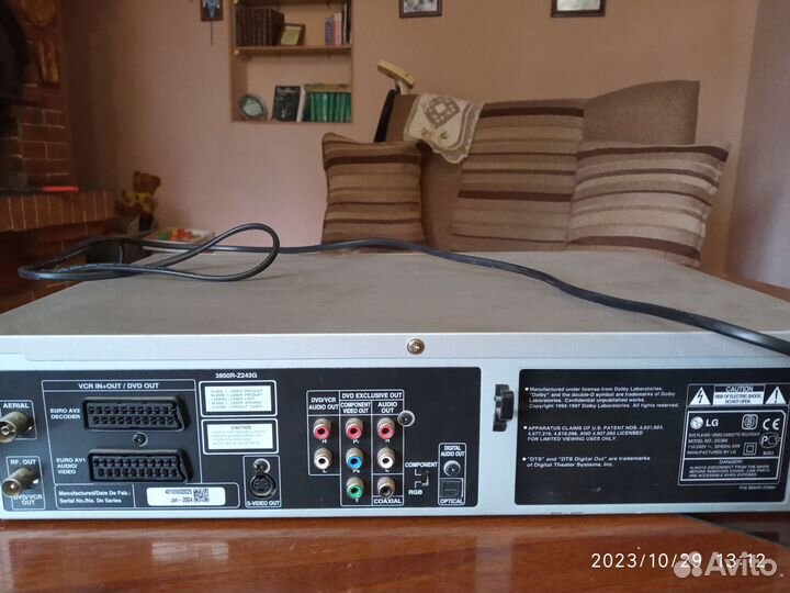 Видеомагнитофон LG