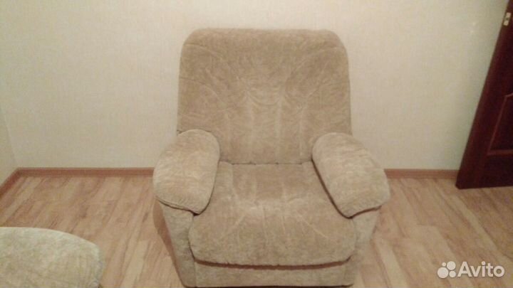 Диван и два кресла