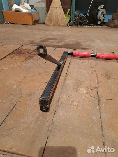 Продаю турник на стену