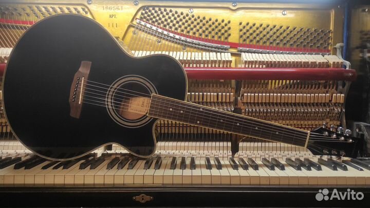 Безладовая семиструнная гитара Martinez