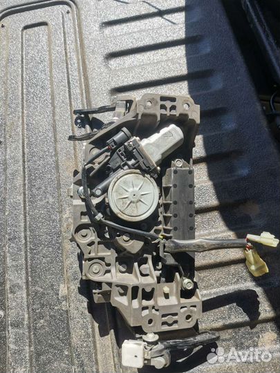 Стеклоподъемник fjr 1300