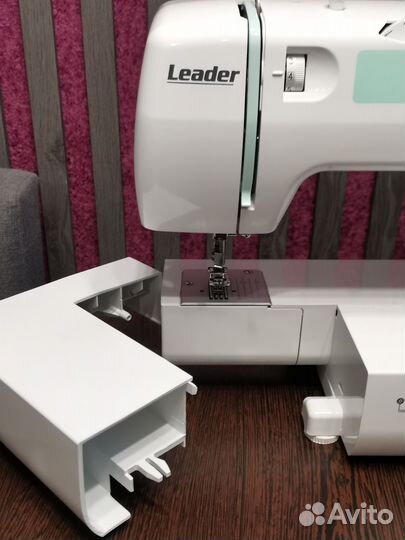 Швейная машинка Leader