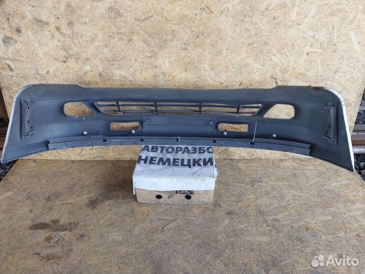 Бампер передний Mercedes Vito W638