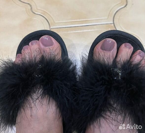 Модель на маникюр