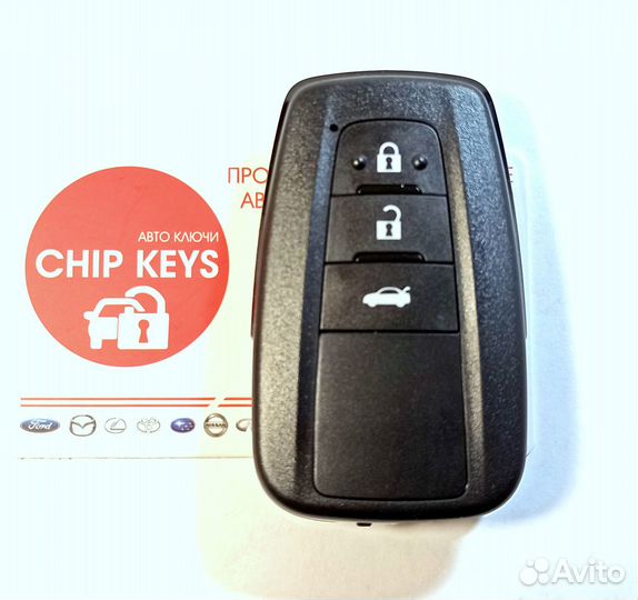 Ключ Toyota Camry V70 / Тойота Камри. Оригинальный