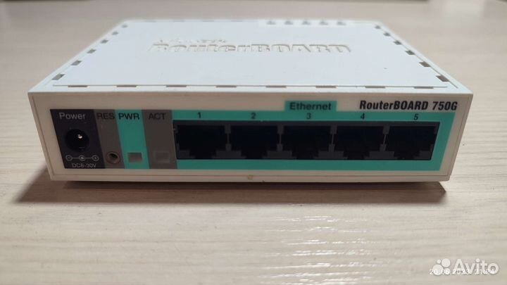 Маршрутизатор Mikrotik routerboard 750G