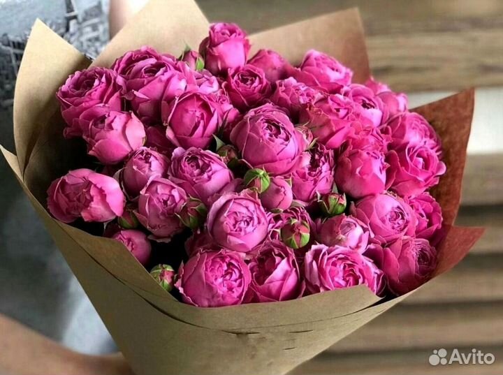 Букет пионовидных роз