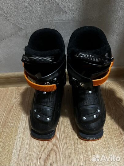 Комплект горные лыжи и ботинки детские