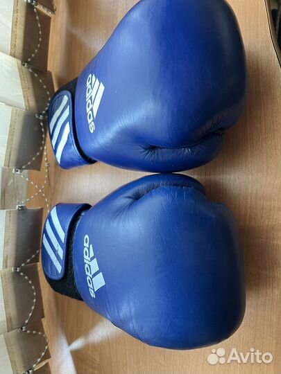 Боксерские перчатки 12 oz adidas