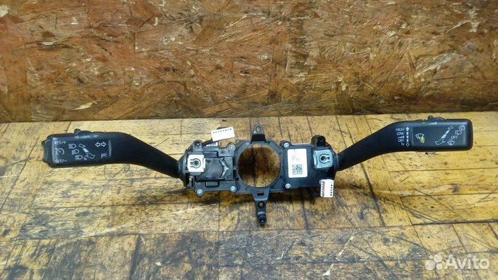 Переключатель подрулевой Skoda Superb 2012