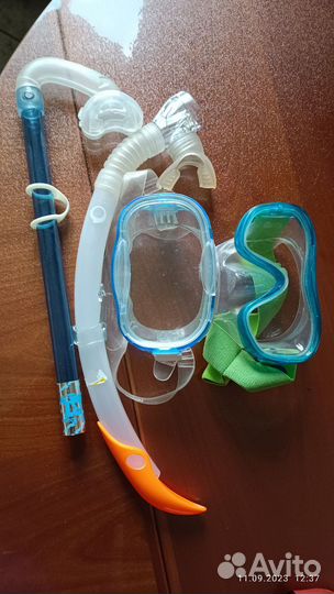 Маски для плавания с трубками