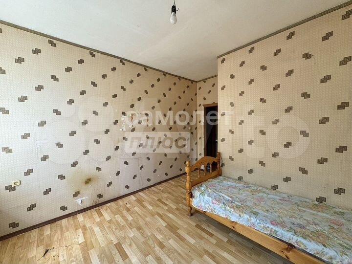 2-к. квартира, 57 м², 2/2 эт.